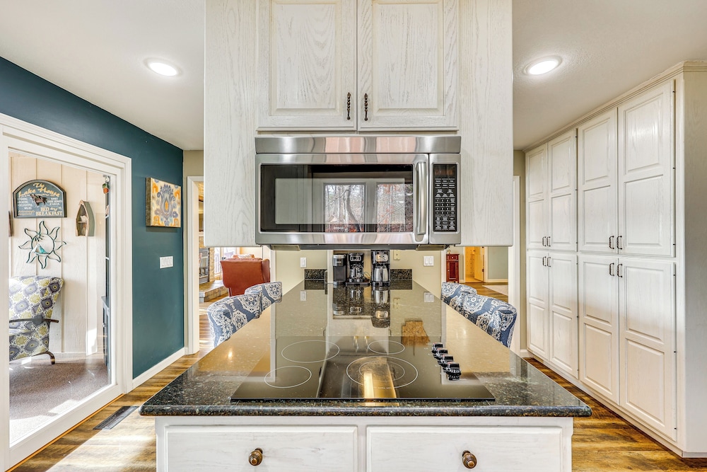 Lakefront Hot Springs Village Home w/ Private Dock