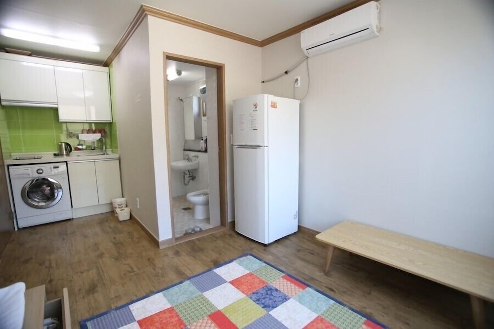 Namu Guesthouse & Pension - Hostel