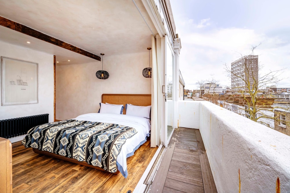 Long Term Stay- Notting Hill by Out of Office Lifestyle