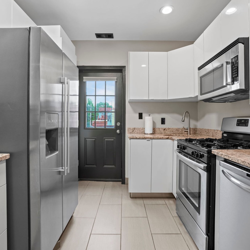 Spacious Sunny Shaw 1BR 1BA Apartment