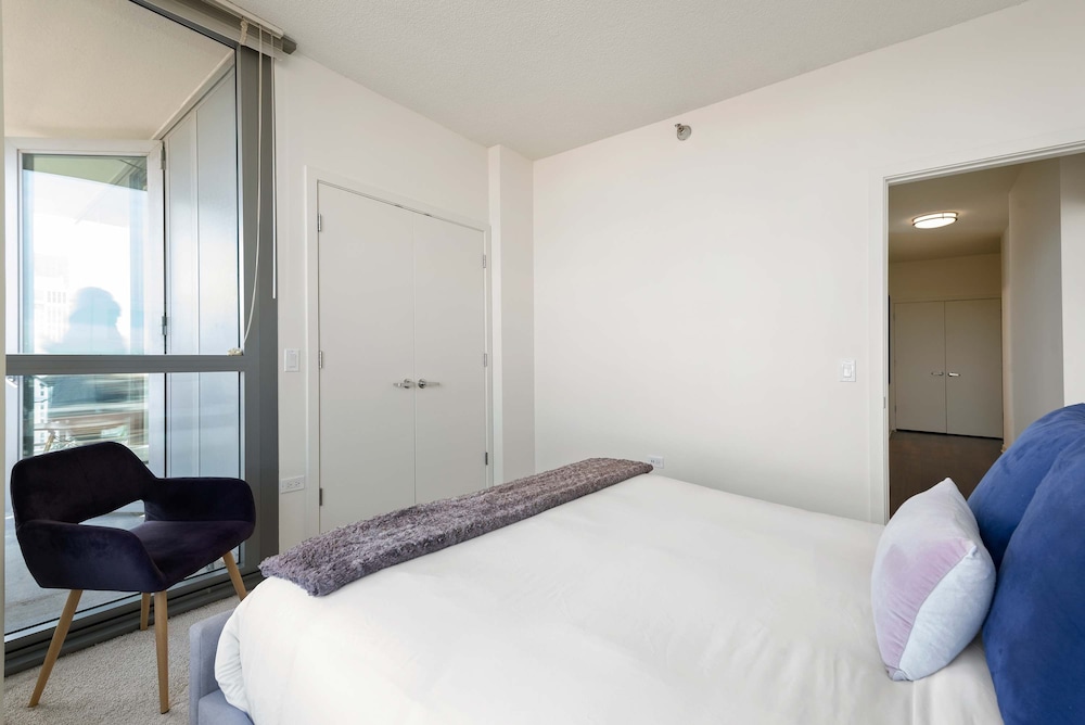 Fulton Group Stay 2 Apartments Skyline Views