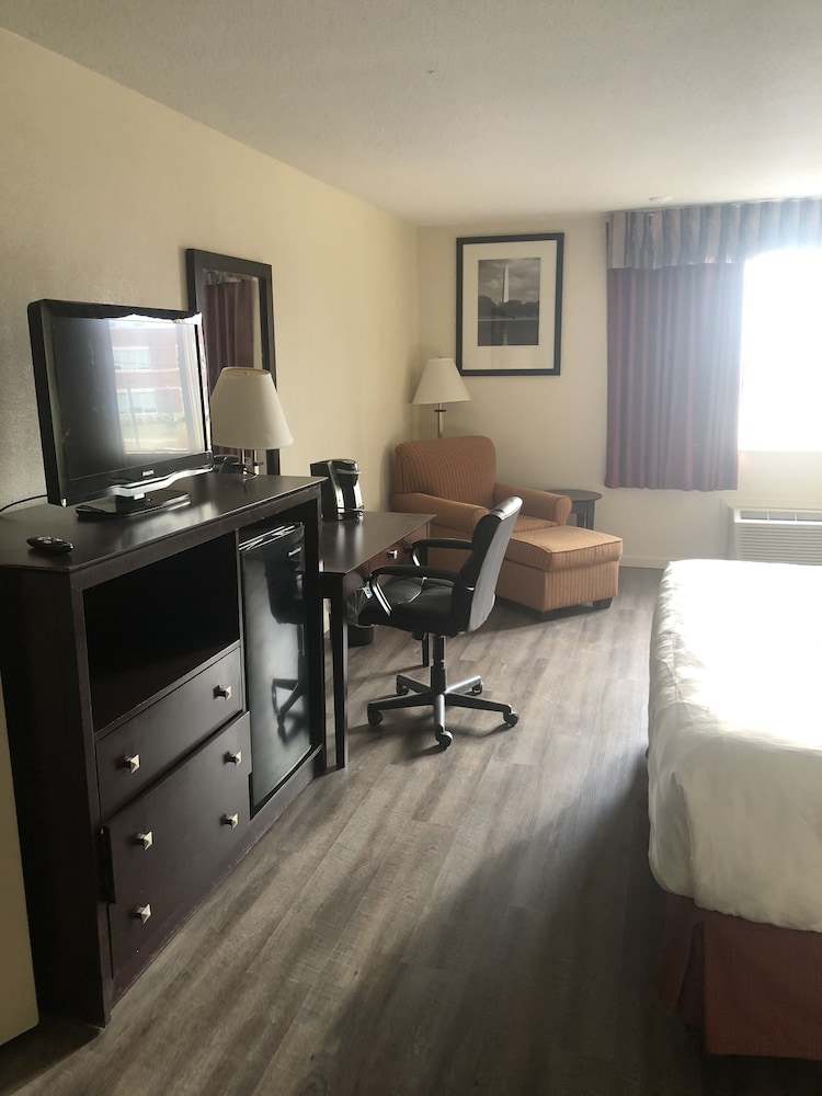 America's Inn