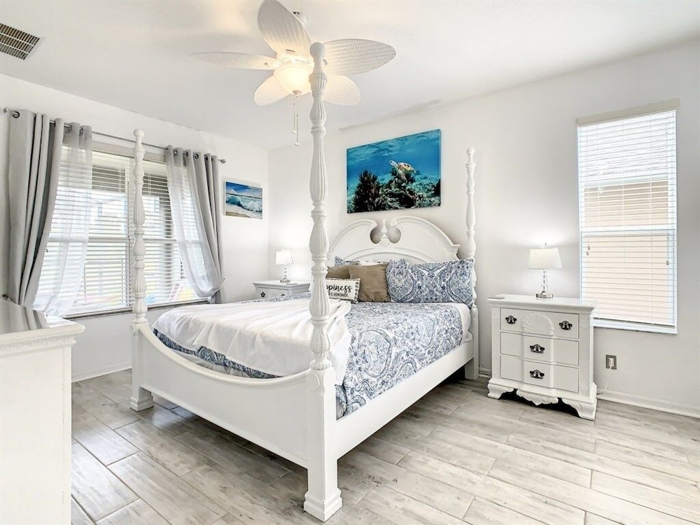 Elegant Emerald Island Getaway Pool, Spa & Games Close To Disney! 7 Bedroom Villa