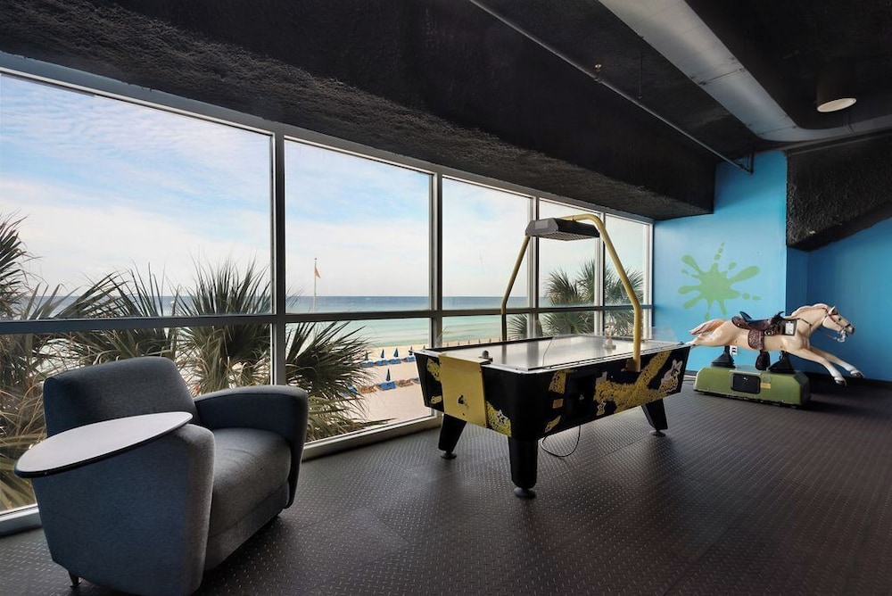 Anchor's Way! Come Visit Our Beautiful 2 BR, 2BA Oceanfront Retreat! Sleeps 6!
