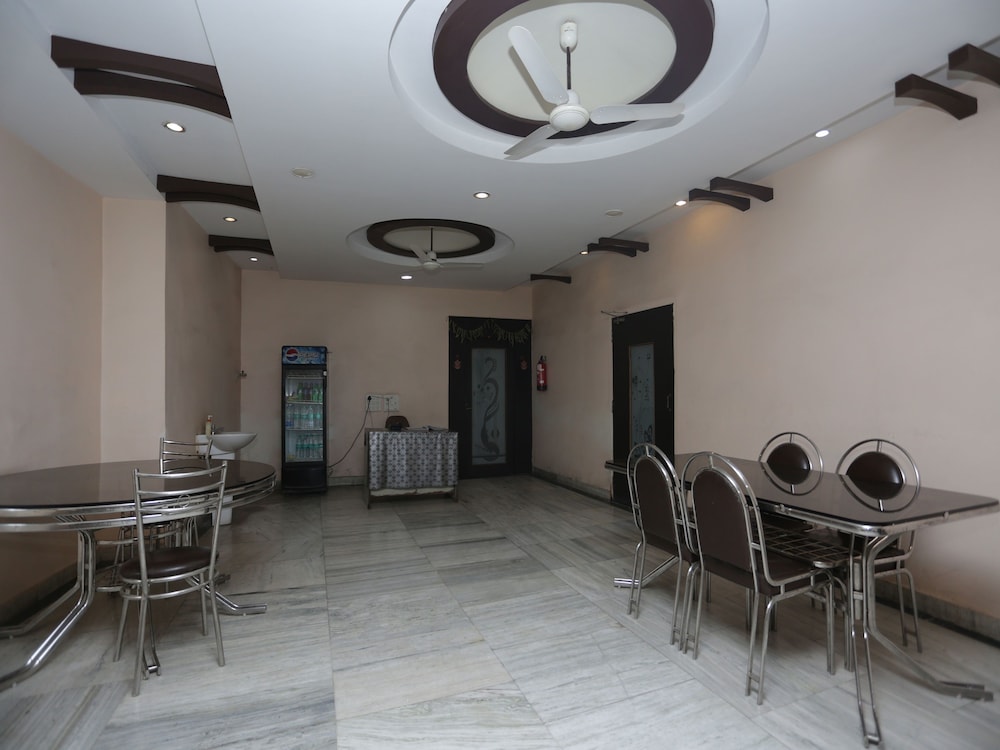 OYO 12914 Hotel Jagdish