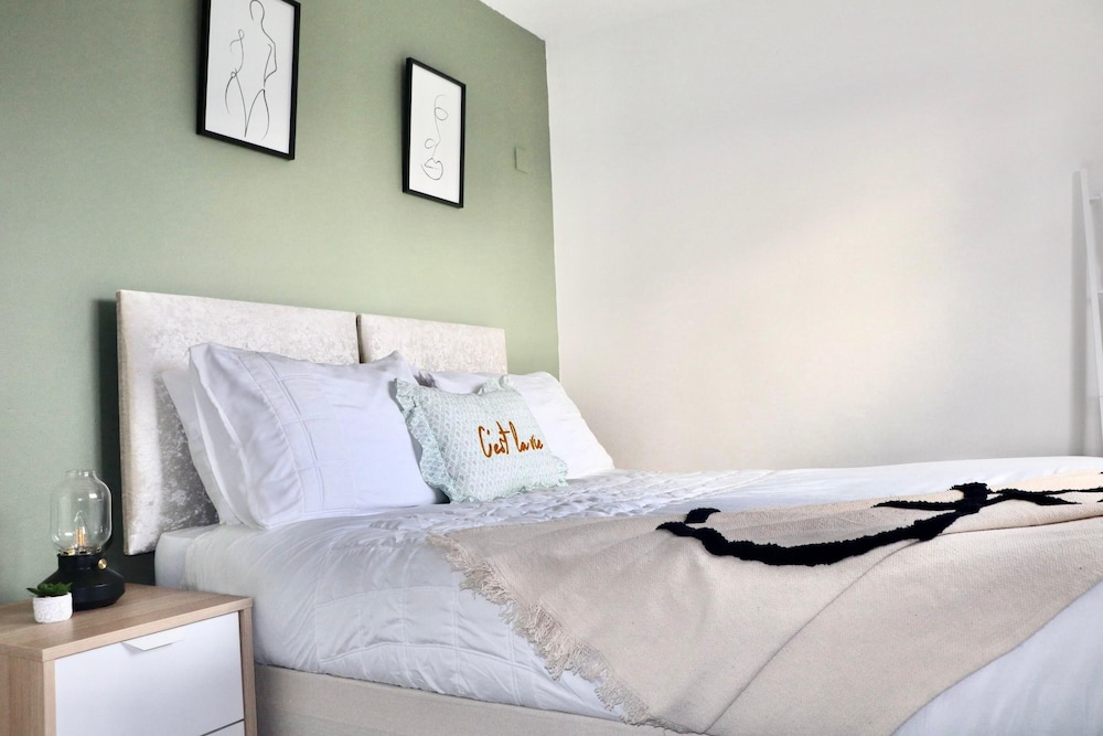 Stunning 1 Bedroom Apartment in Central London