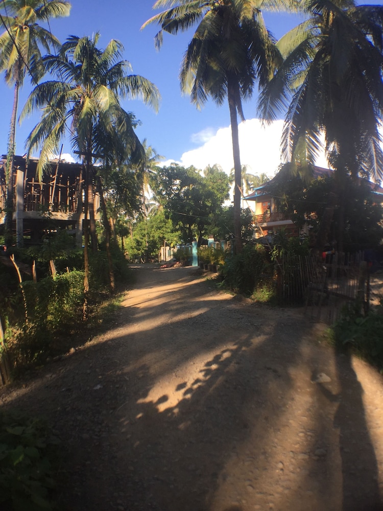 WEStay @ Chillax House - Ngapali - Hostel