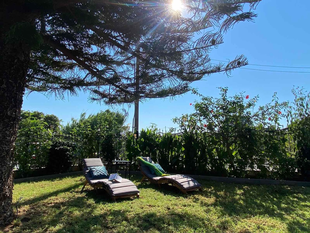 Kalamata Garden Haven - Escape Amidst Greenery