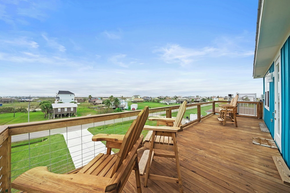 Coral Mountain by Ryson Vacation Rentals