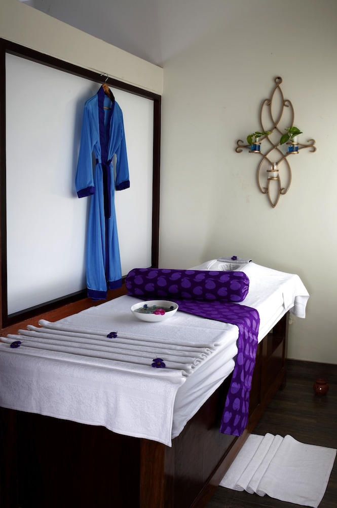 The Wave Water Front Luxury Resort & Spa