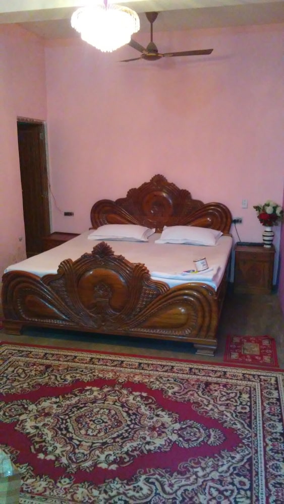 Royal Guest House