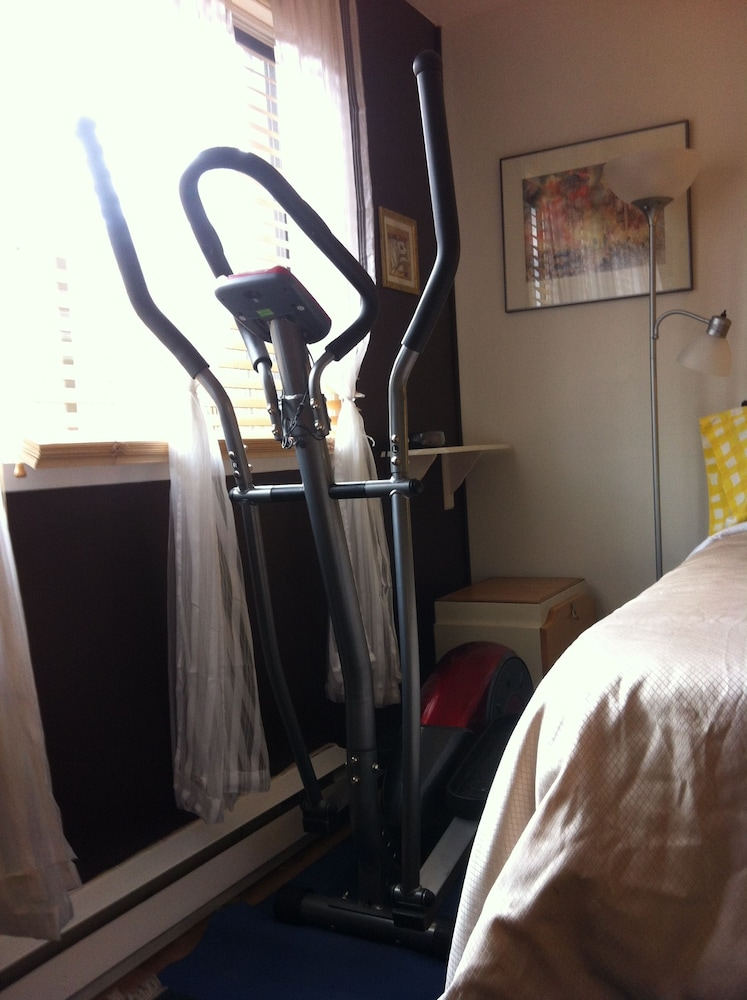 Repos & Manna Downtown Montreal - Image 2