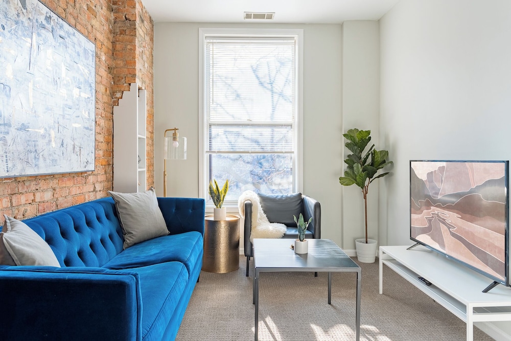 1BR Apt in Lincoln Park - Lincoln 3E