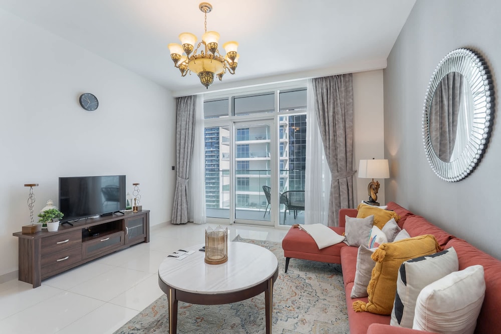 Mesmerizing 2BR in Emaar Beachfront With Sea Views