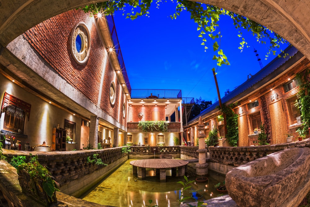 Lotus Mountain Boutique Inn