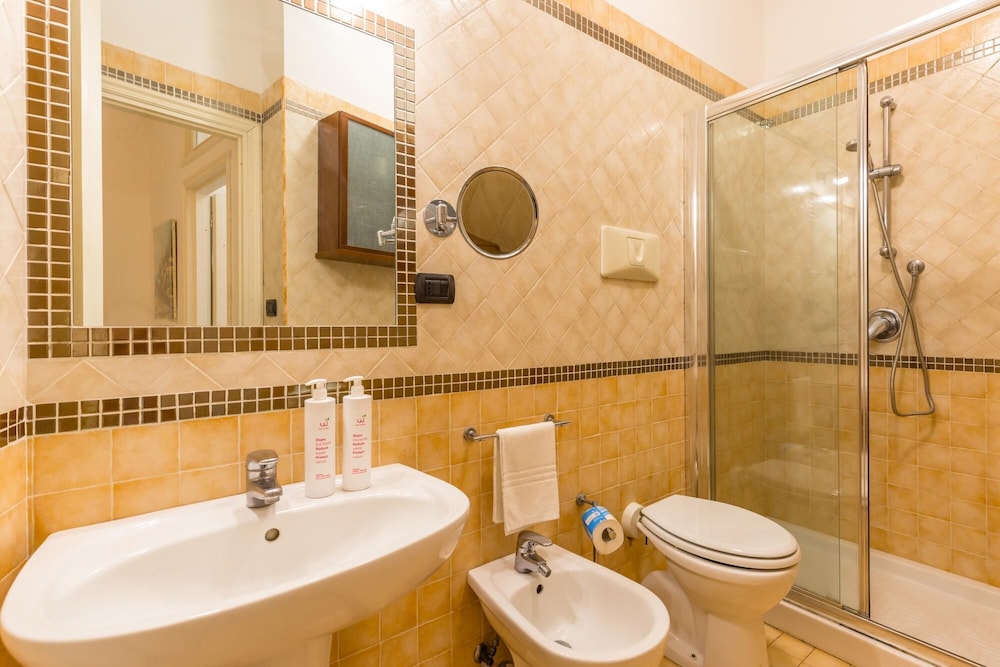Posillipo Bright Apartment With Parking Space