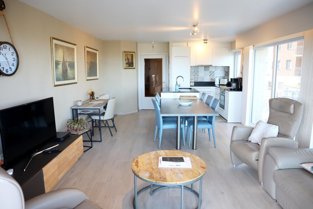 Apartment in Nieuwpoort With Stunning Sea Views
