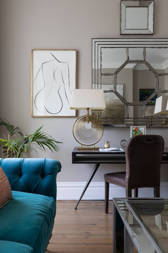 Clarendon Street by Onefinestay