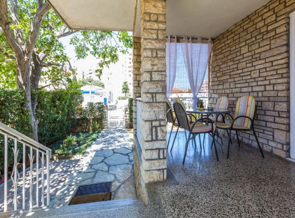 Charming Zadar Apartment Near Old Town With Convenient Access to Beaches