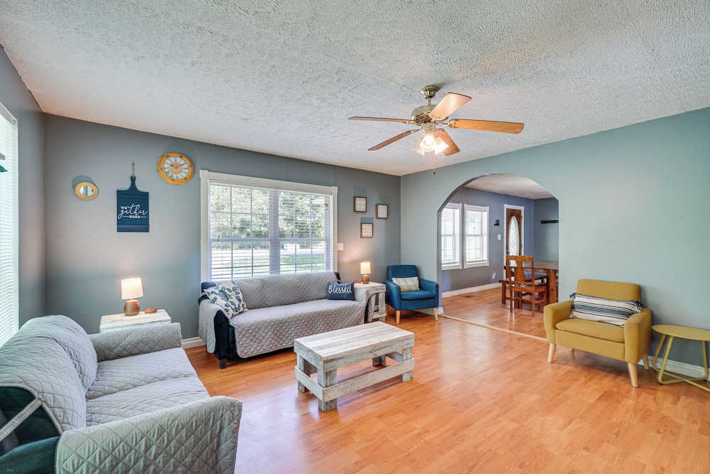 Hike, Fish & Ride: Pet-friendly Huntsville Home