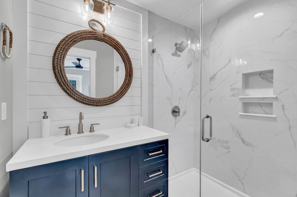 Oceanwatch Cottage by Topsail Realty