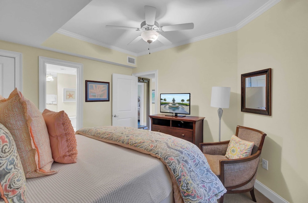 Oceanfront w/ Pool + Beach Access & Balcony View 312 B Shipwatch by Avantstay