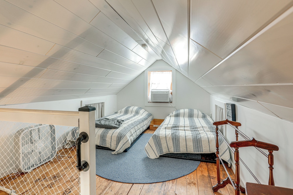 Dock, Deck & Fire Pit! Chautauqua Lake Retreat