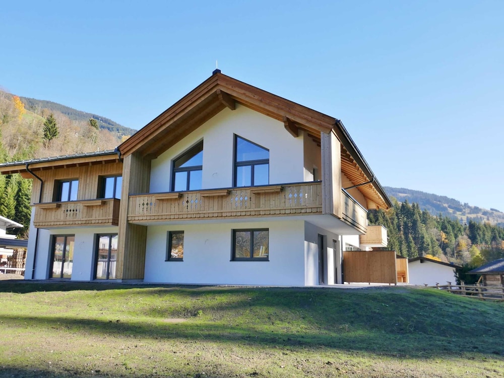 Chalet in Saalbach Near Ski Lift and Sauna