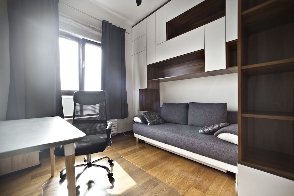 P&O Apartments Jana Kazimierza view 4