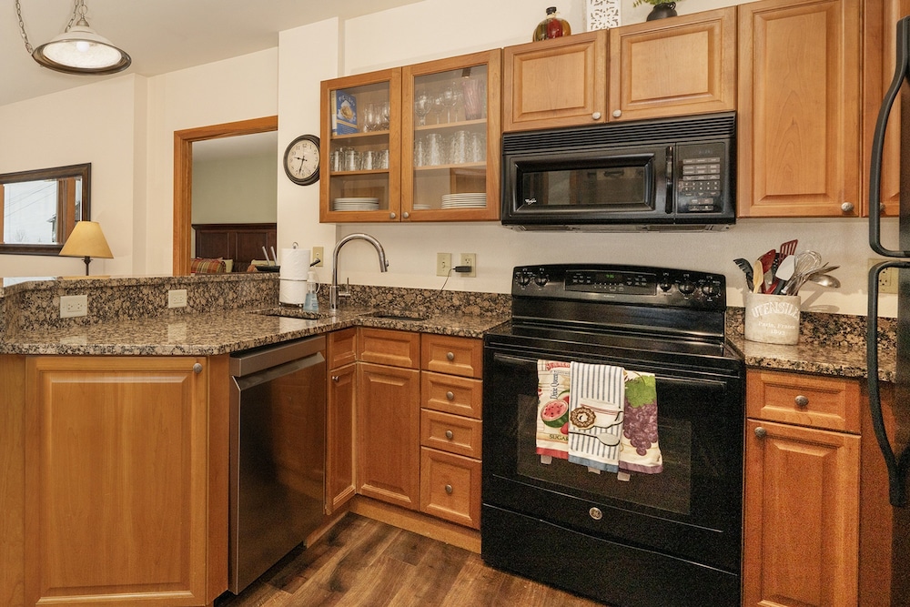 Select Unit 2509 - Zephyr Mountain Lodge 2 Bedroom Condo