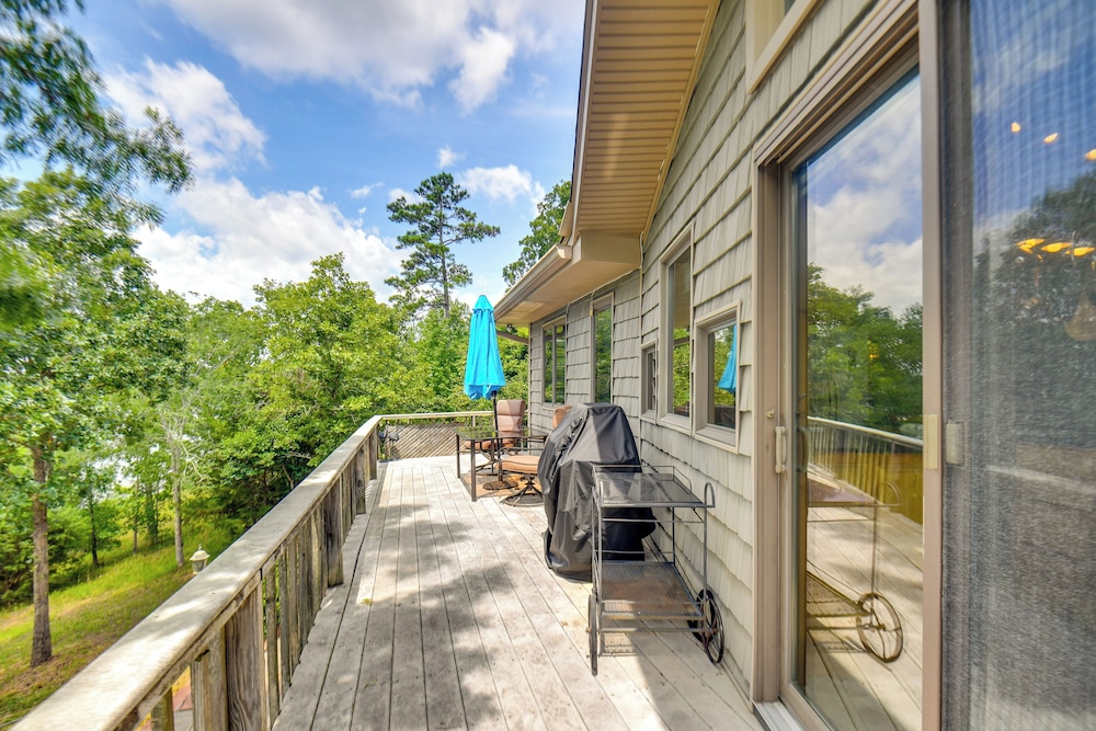 Boat Dock Access: Clarks Hill Lake Hideaway!