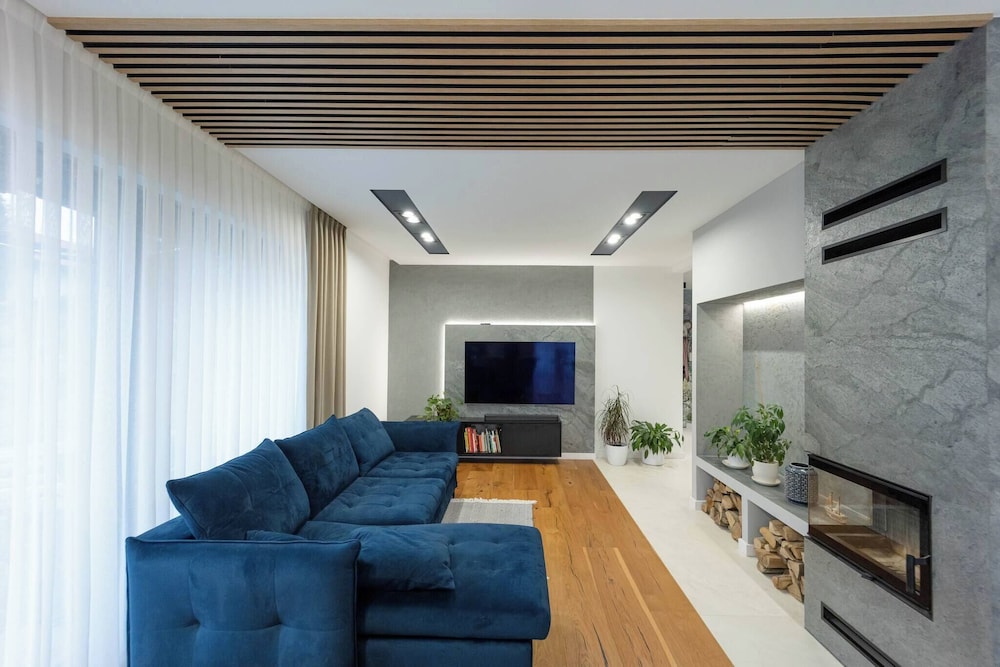 Luxurious Villa With Pool Near Energylandiai