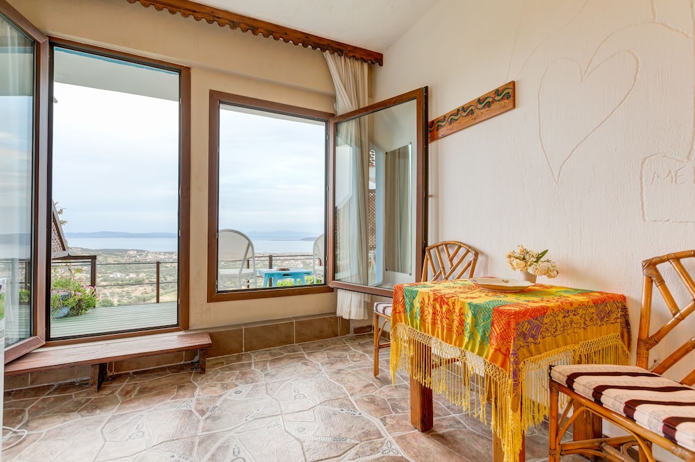 Mavi Keci Otel