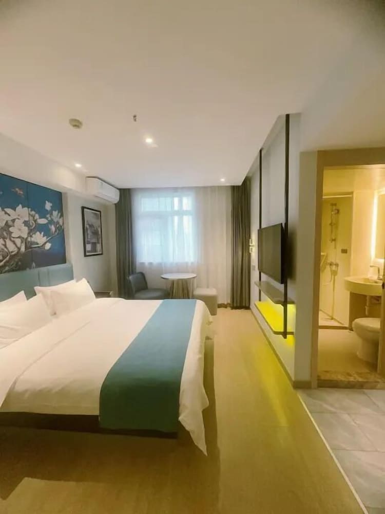 YESTE Hotel (Shenzhen Nanshan Qianhai Daxin subway station)