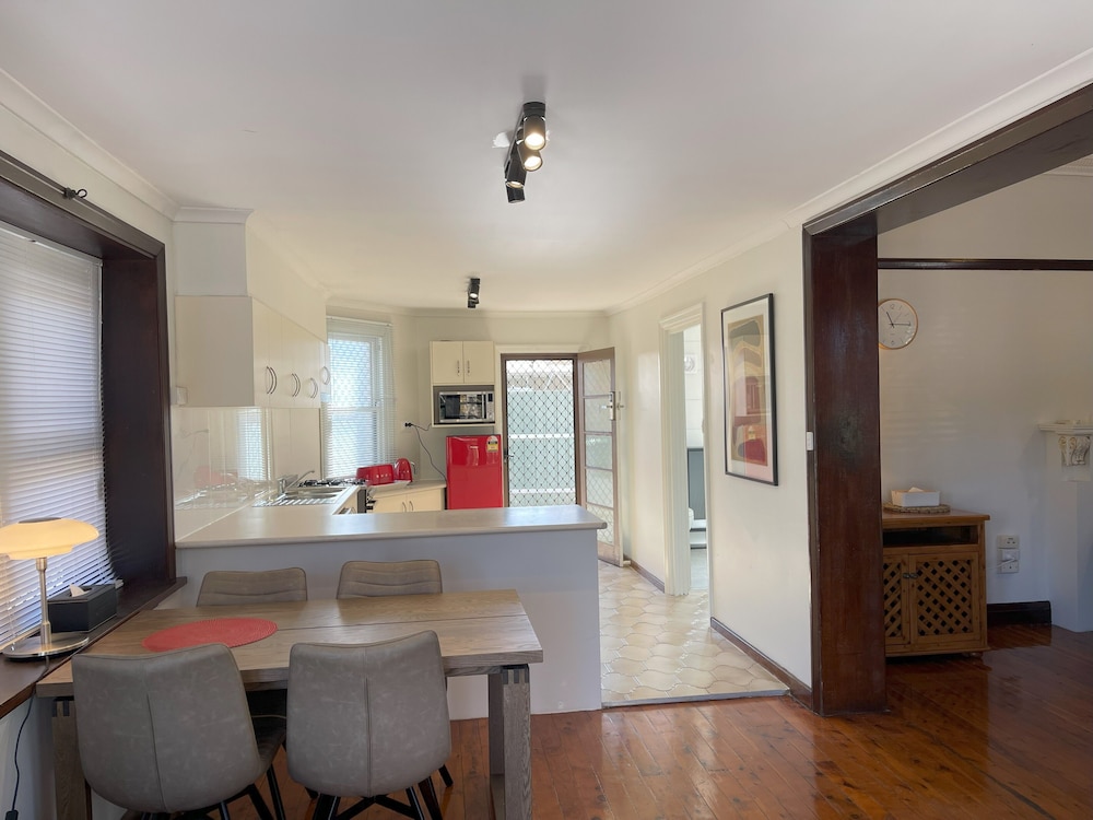 Globe Apartments