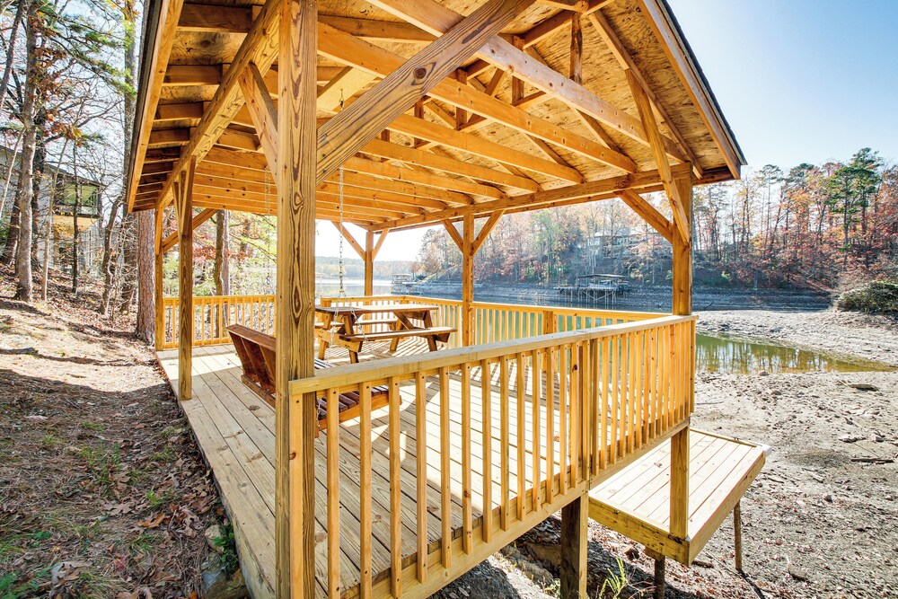 Waterfront Lake Coronado Home w/ Deck & Views