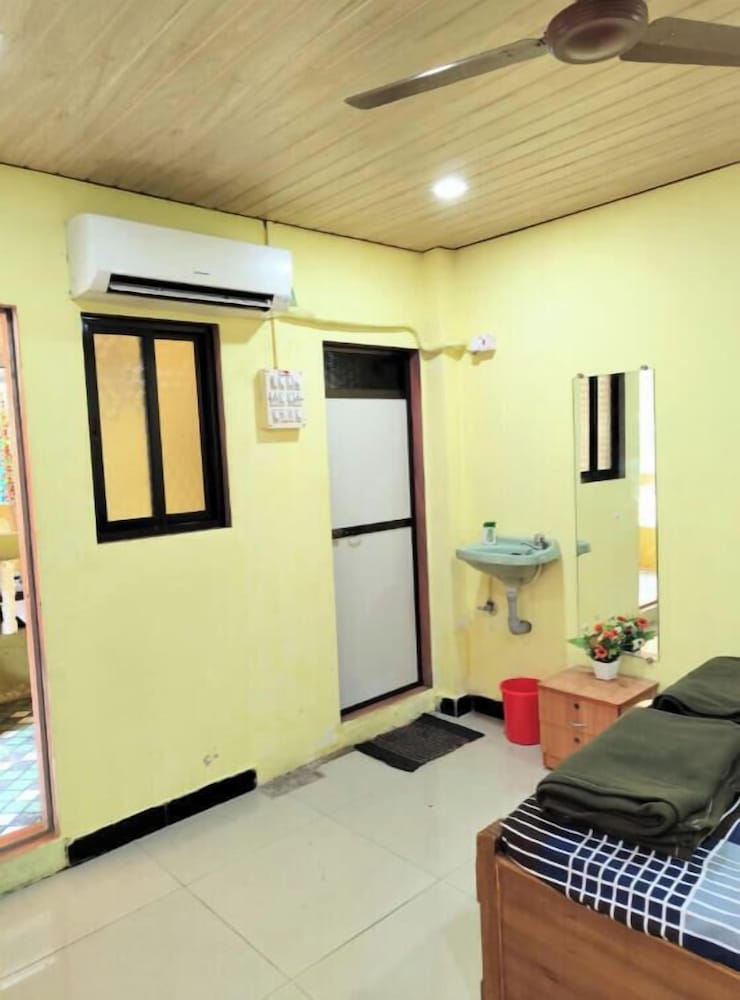 Mauli cottage