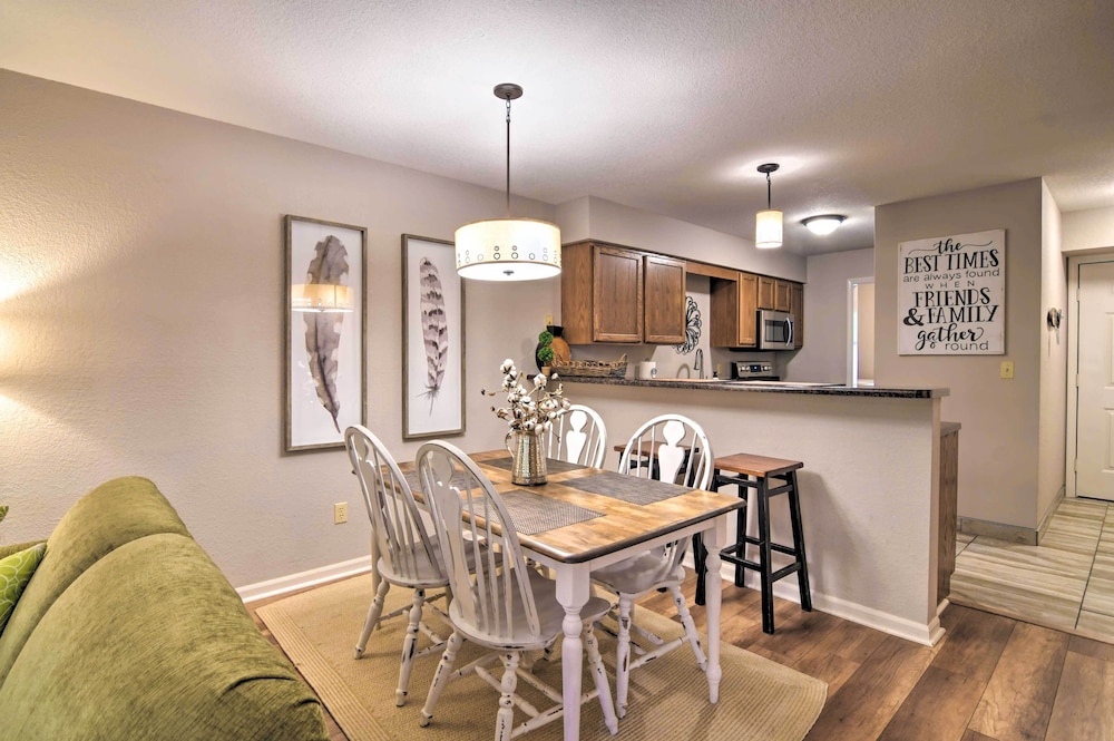 Heated Pool Access: Condo < 5 Mi to Branson Strip! view 2