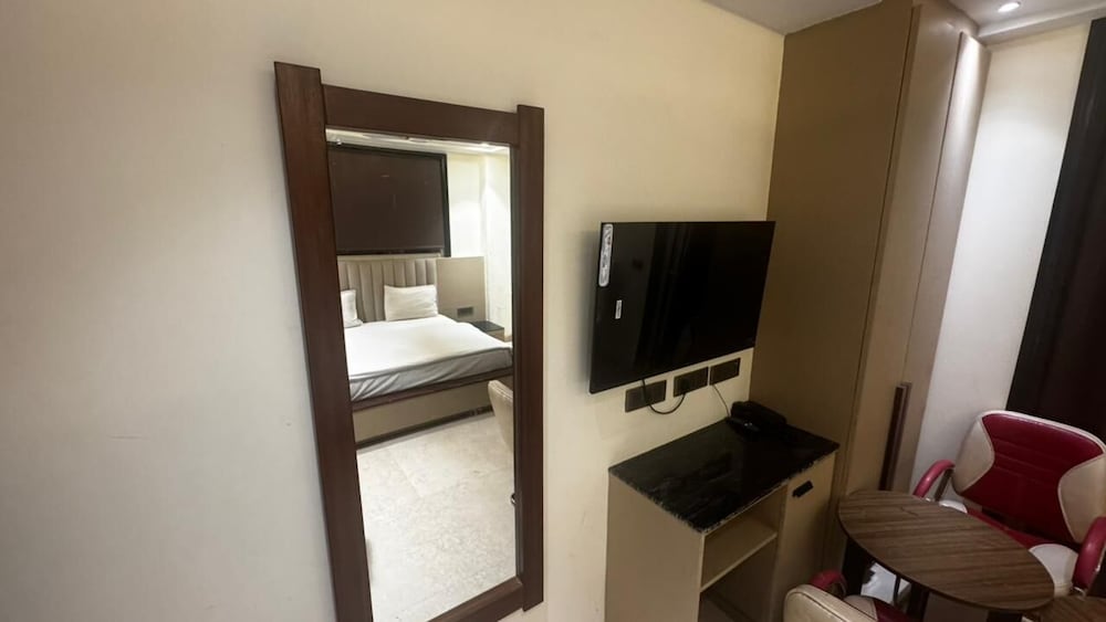 The PratiQ - Signature Boutique Hotel