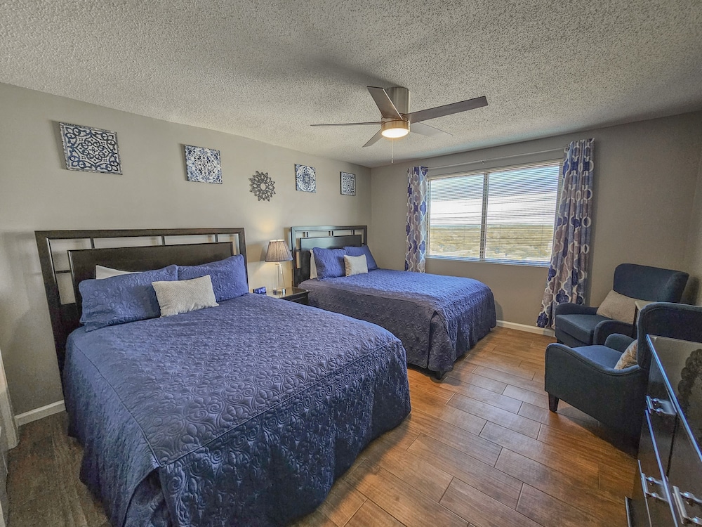 1707 Brighton, impressively remodeled, 3 bedroom ocean view 3 Condo