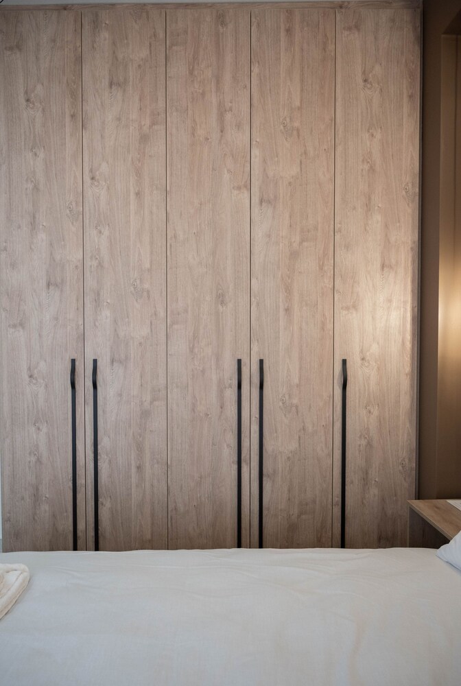 Aurora Breeze Trikala Town
