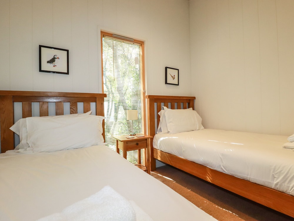 Looe Vacations - 14 Stonerush Valley - Property Image 1