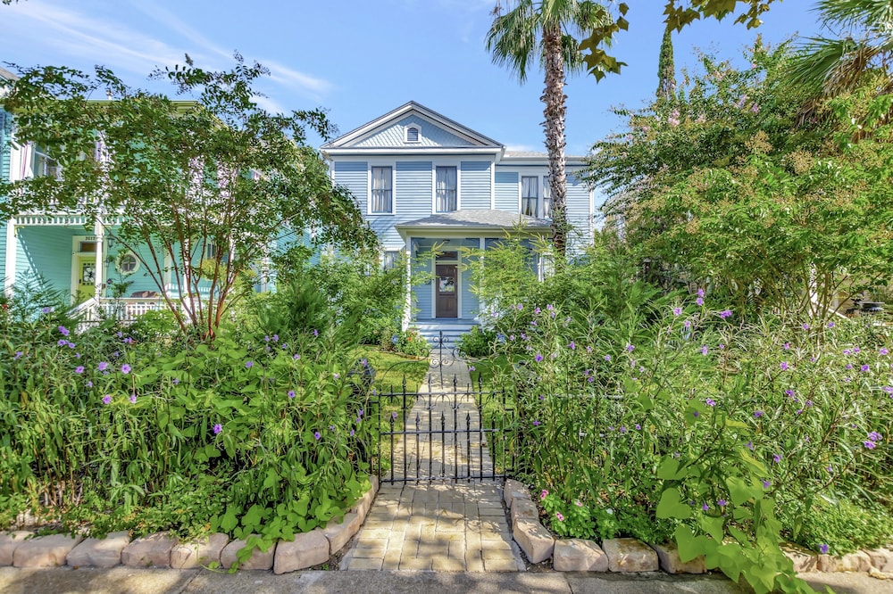 Historic Elegance 3 Bedroom Home