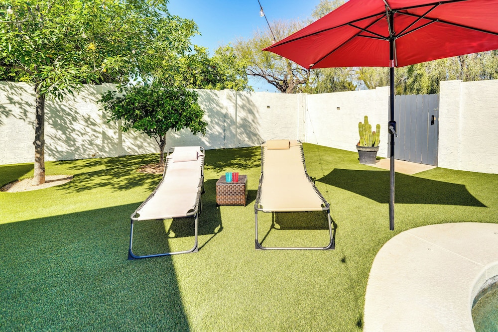 Pool, Putting Green & Games: Chandler Home! view 2