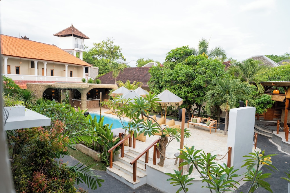 Mad Monkey Uluwatu