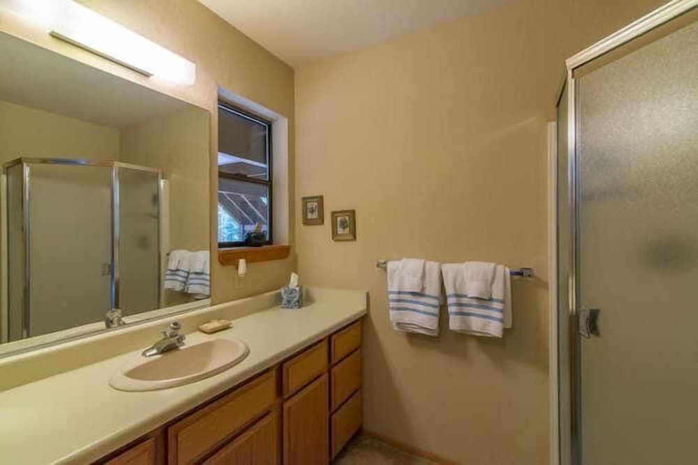Atkin 4 Bedroom Holiday Home By Tahoe Truckee