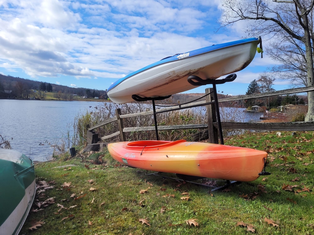 Lakeside Dock Hot Tub Kayaks Arcade Playset