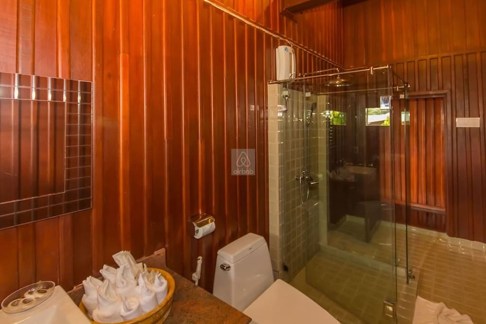 5BR Beachfront Villa Bangrak