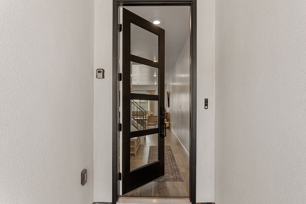 Adventure Basecamp 4 Bedroom Townhouse