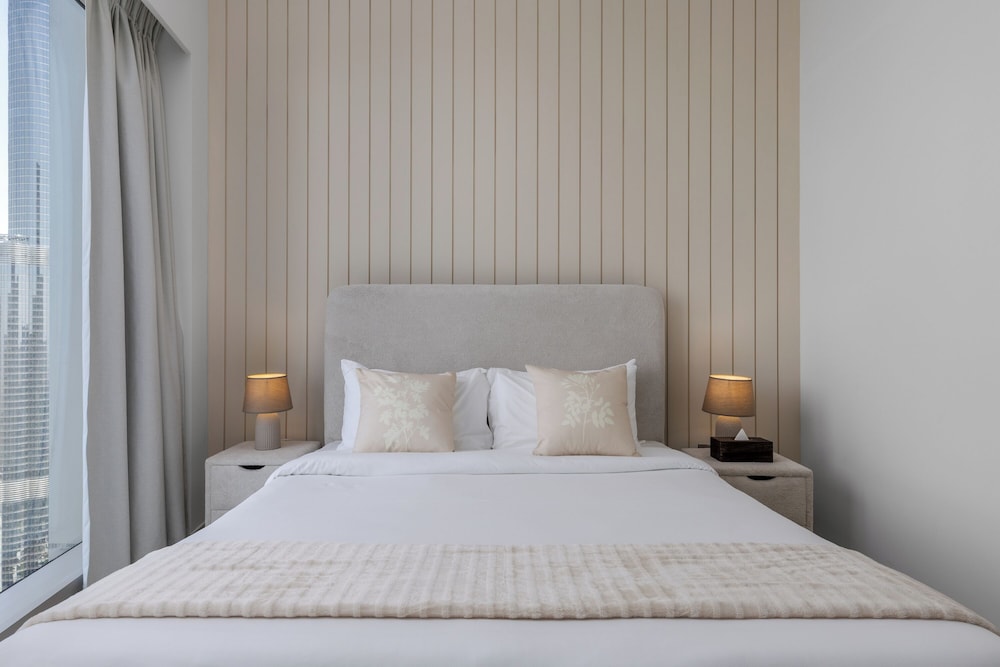 Maison Privee Sky-High Elegance w/ Unrivaled Burj Khalifa Views